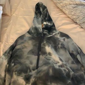 rue21 black/gray/white tie-dye hoodie crop top